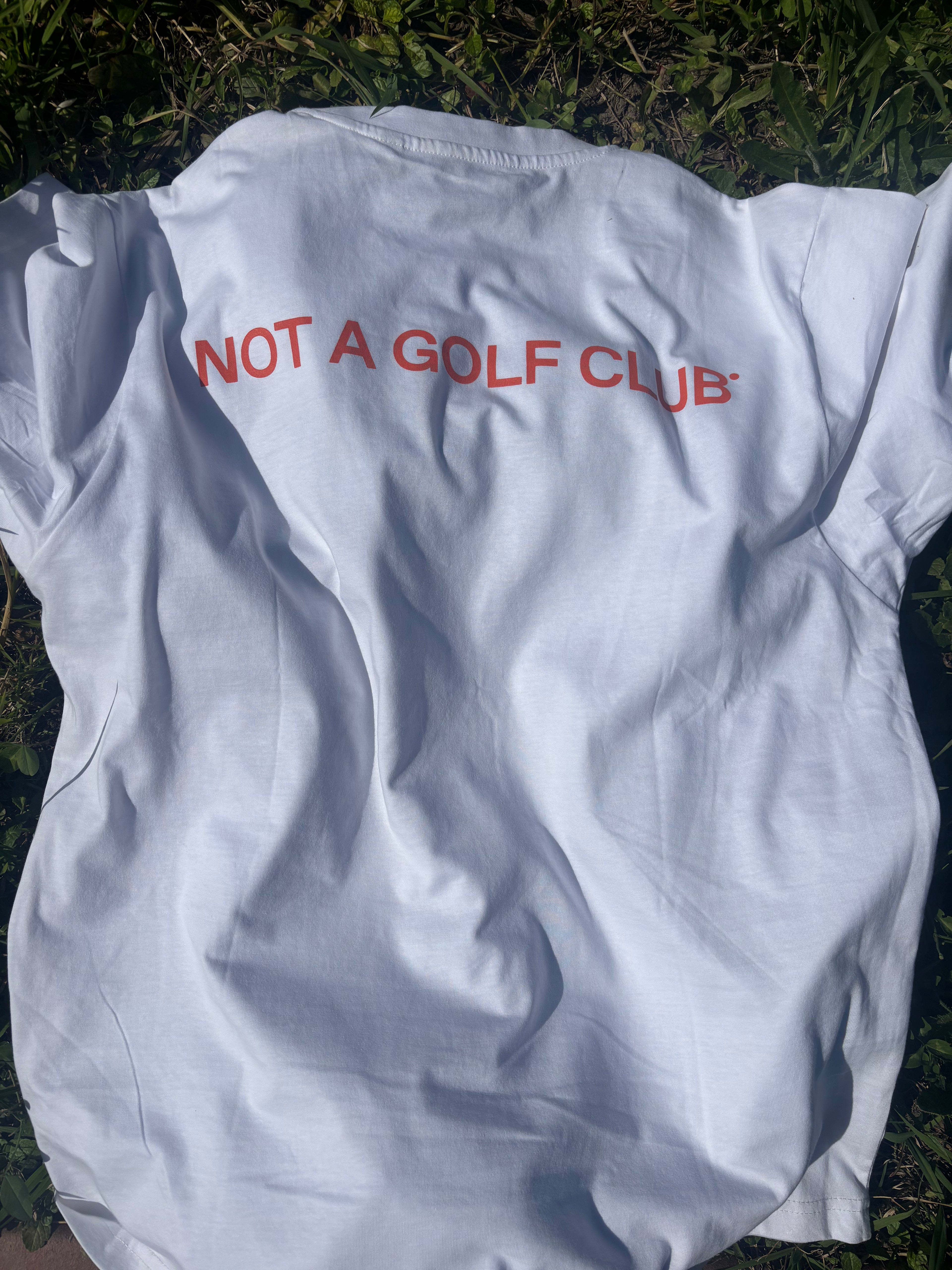 Camiseta "NOT A GOLF CLUB" Blanca